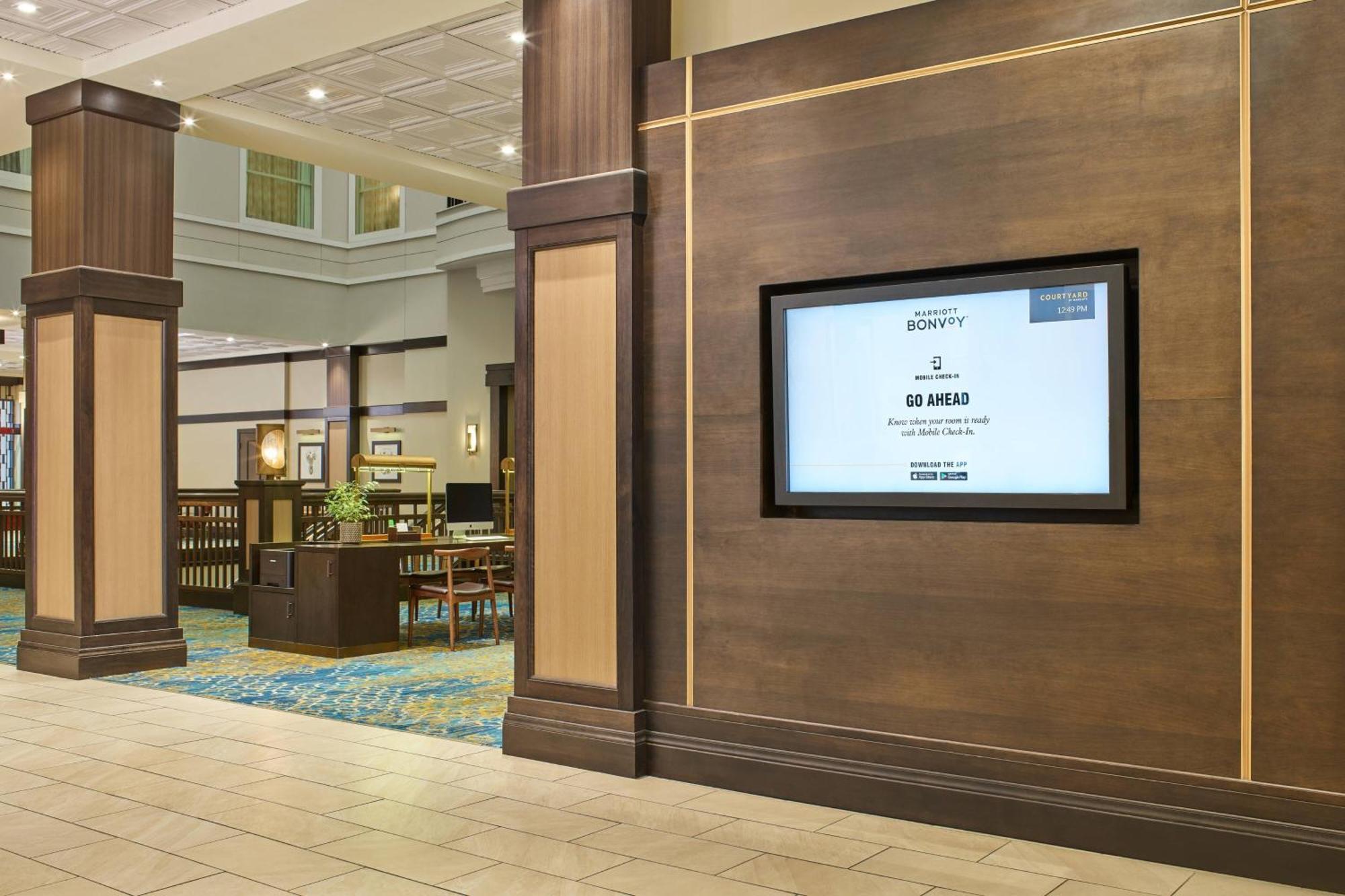 Courtyard By Marriott Denver Downtown Hotel Exterior photo